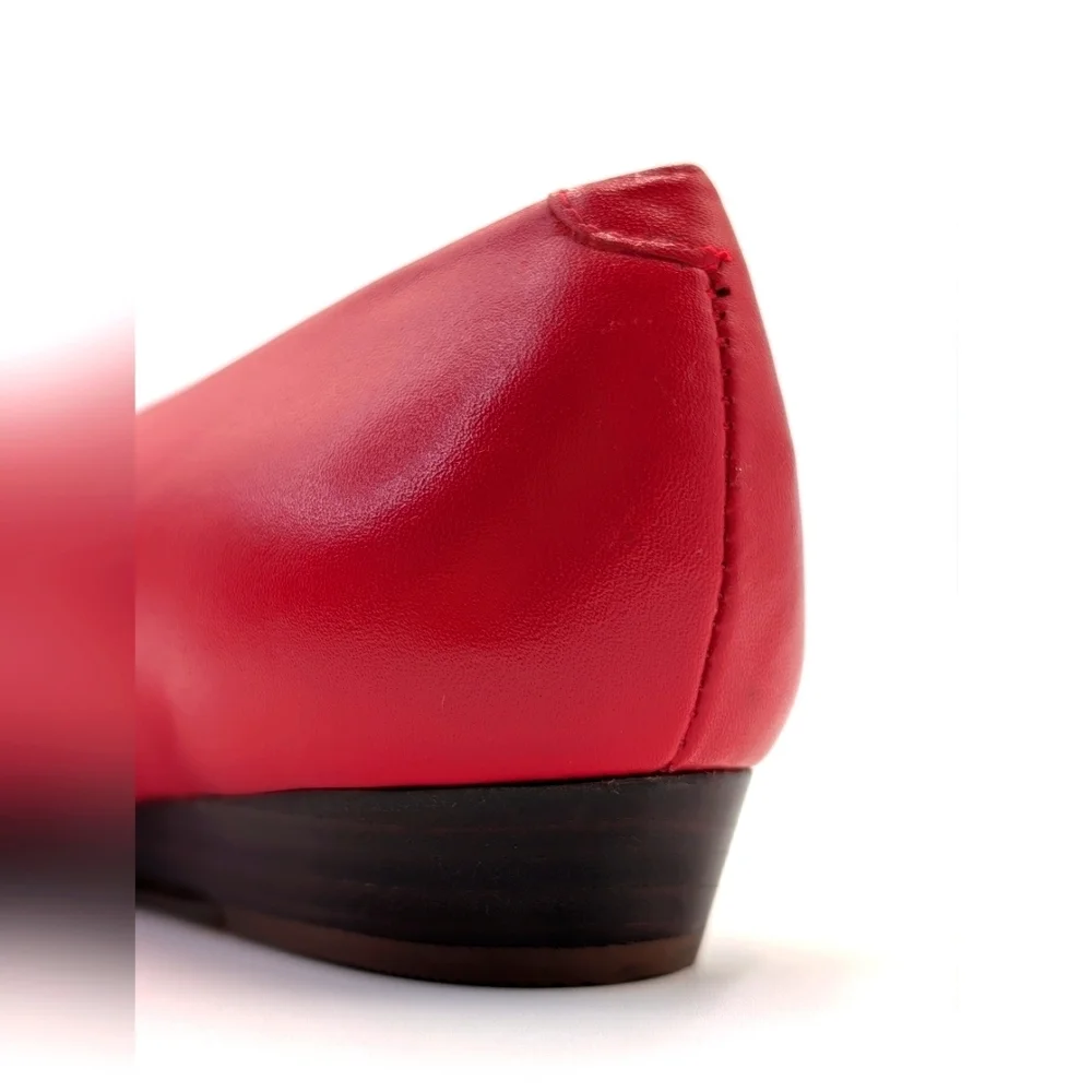 NWOB B.H. Bass & Co. Red Susan Leather Ballet Flats Women Size 7.5 M